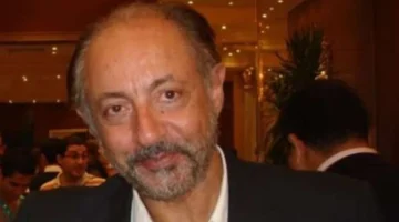 بعد نجاح جراحته.. عبد العزيز مخيون يوجه رسالة خاصة إلى طاقم الأطباء المساعدين